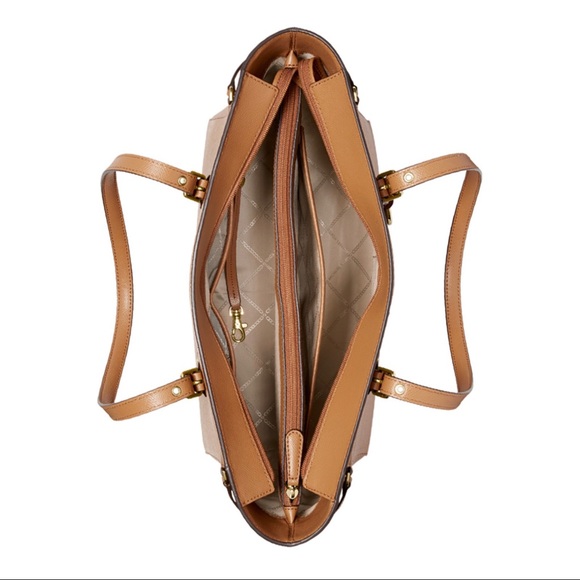 Michael Kors Voyager Medium Crossgrain Tote - Picture 5 of 8